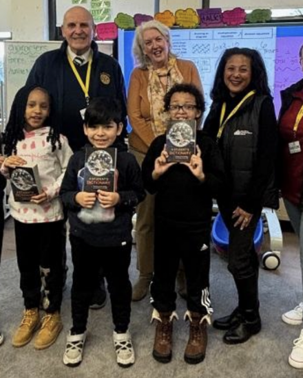 lynn-rotary-dictionary-donation